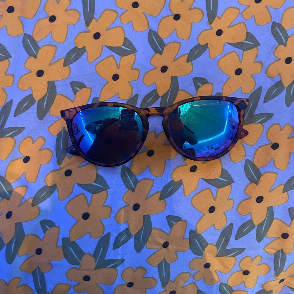 Polarized sunglasses